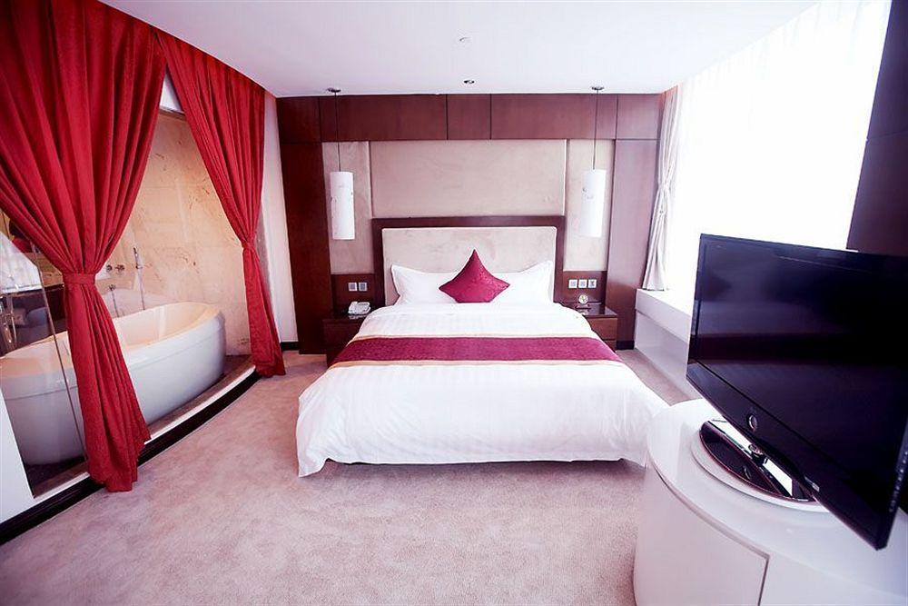 The Hanoi Club Hotel & Residences Esterno foto