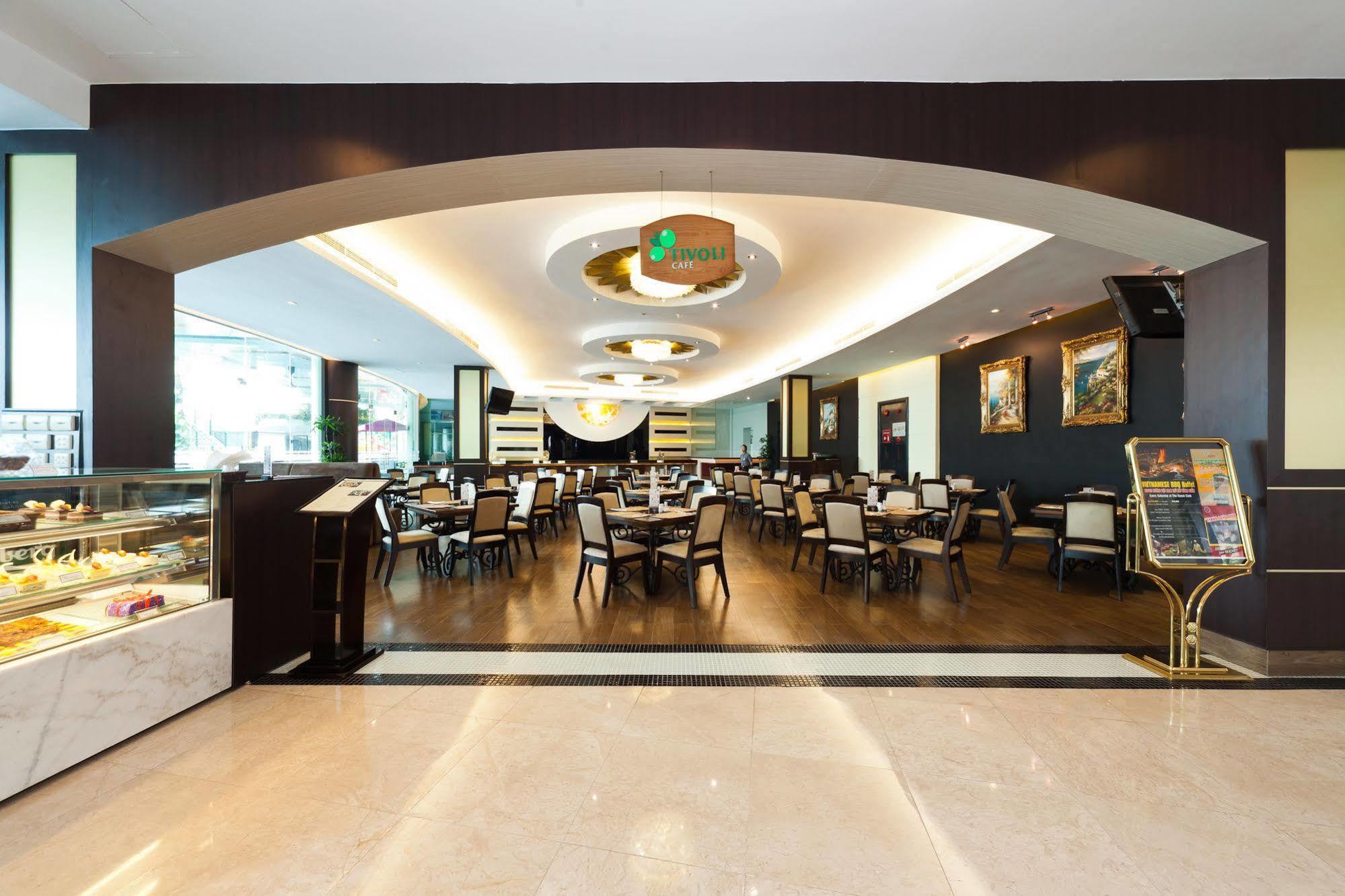 The Hanoi Club Hotel & Residences Esterno foto