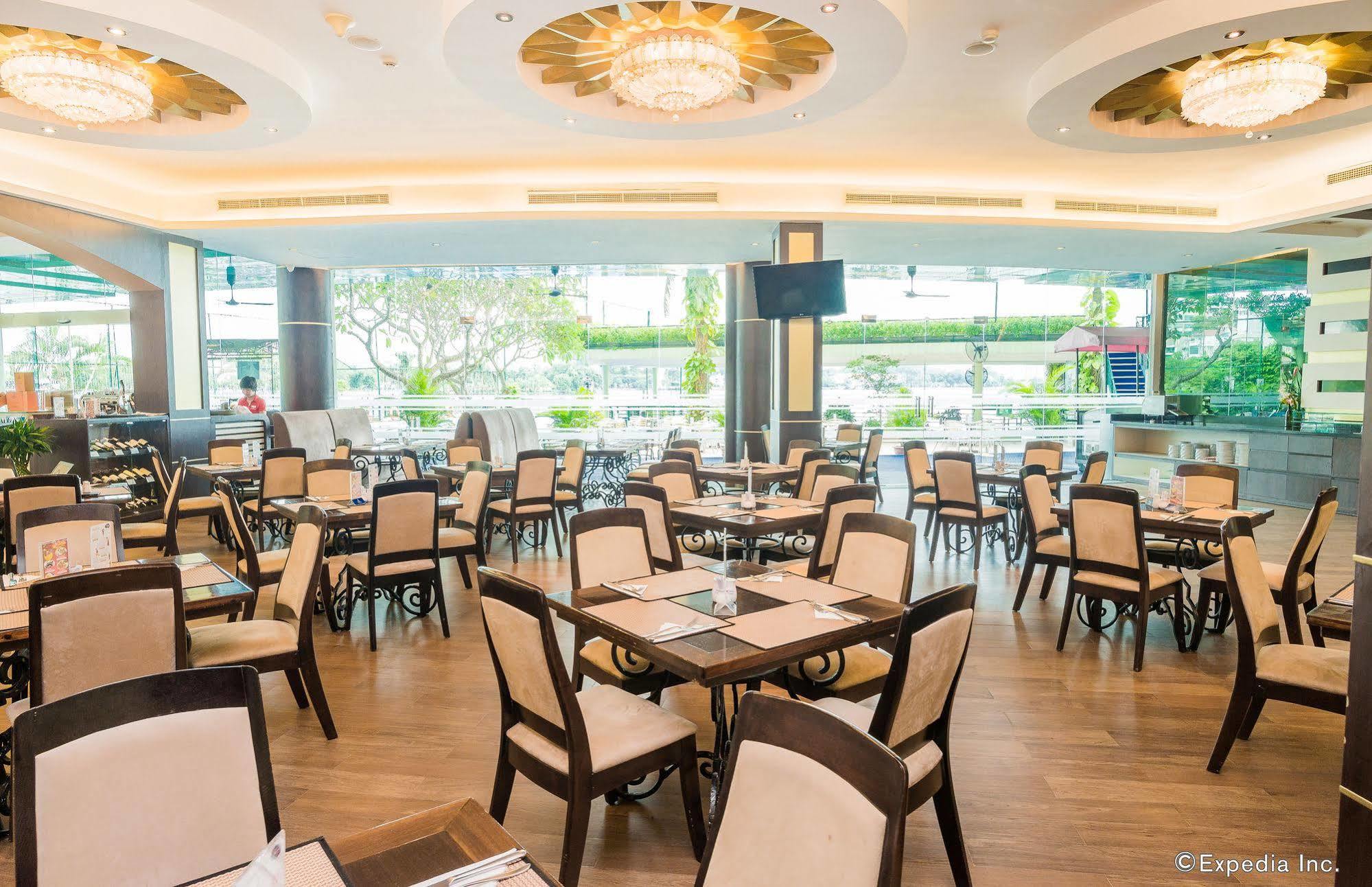 The Hanoi Club Hotel & Residences Esterno foto