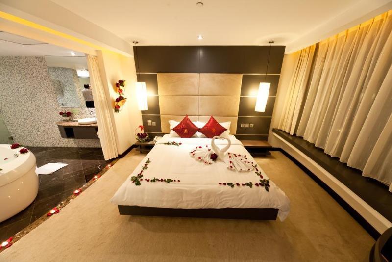 The Hanoi Club Hotel & Residences Esterno foto